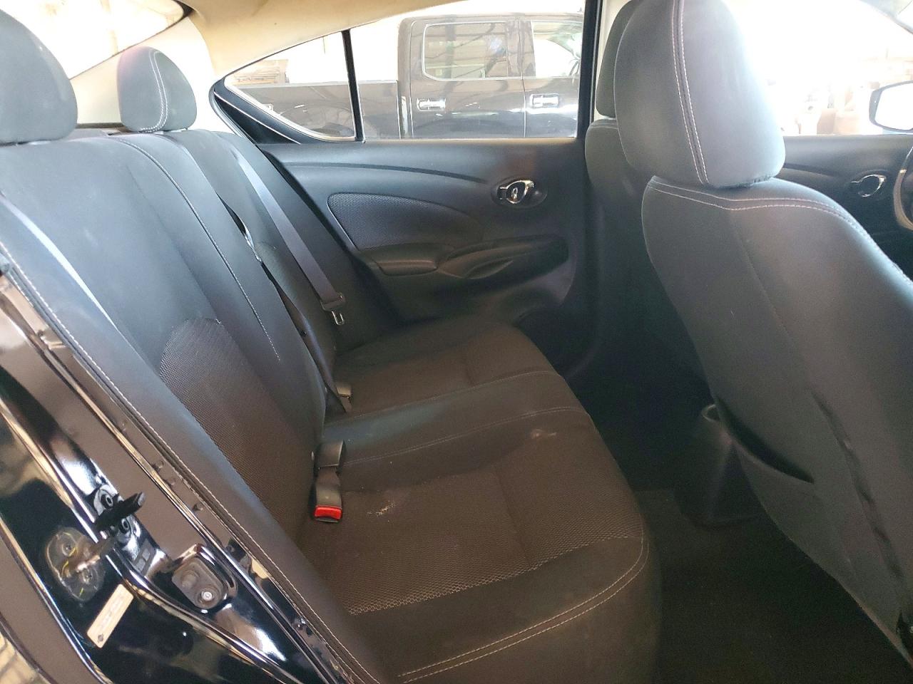 Nissan Versa 1.6 S