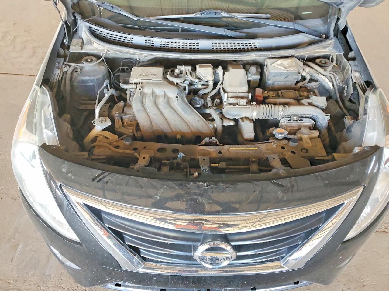 Nissan Versa 1.6 S