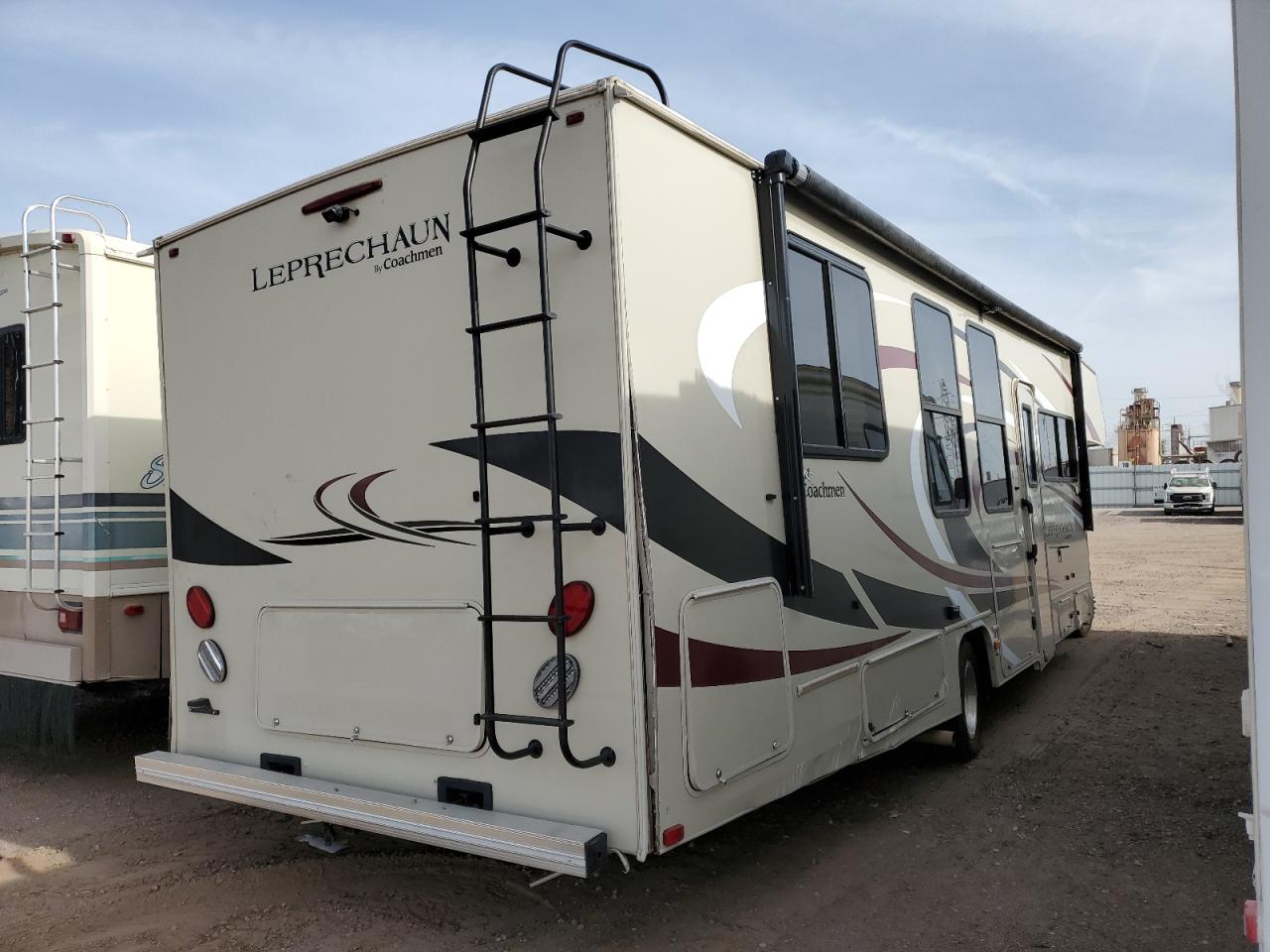 Ford Econoline E450 Super Duty Cutaway Van