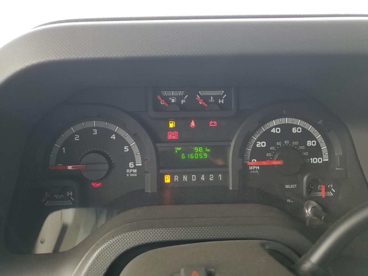 Ford Econoline E450 Super Duty Cutaway Van