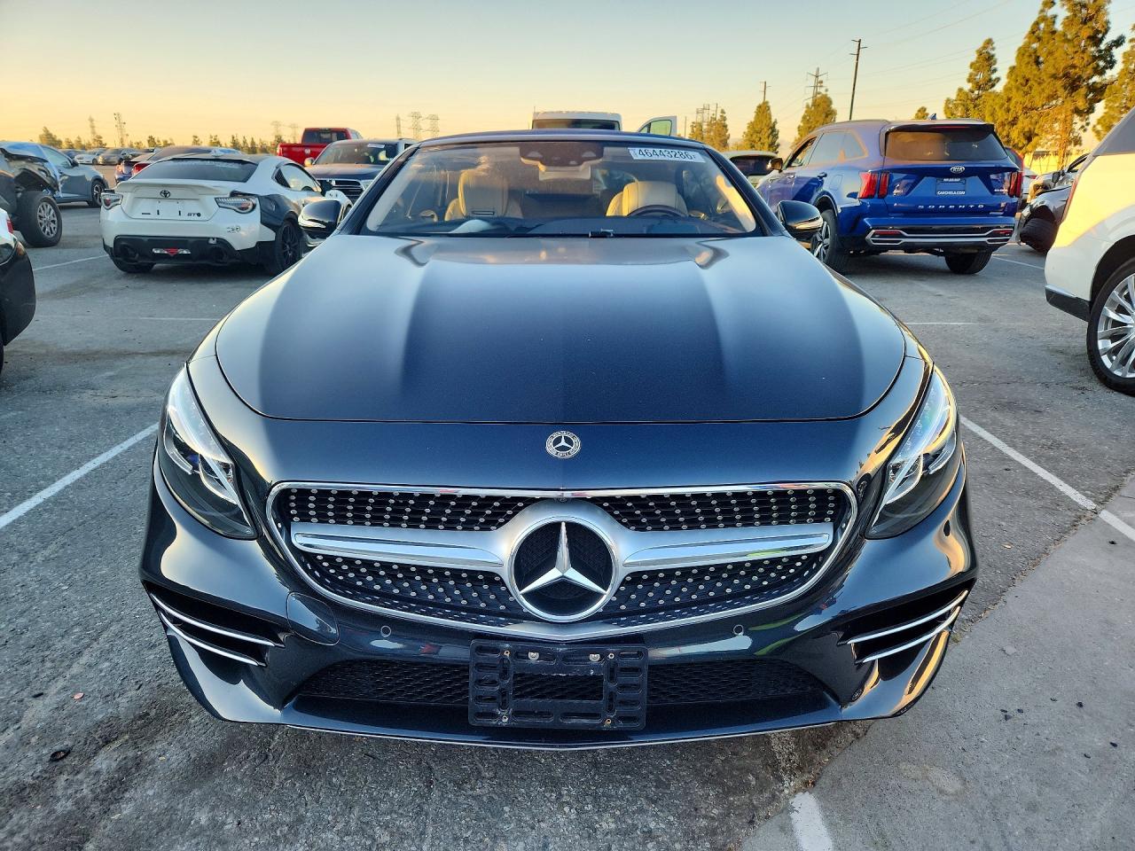 Mercedes-Benz S-Class 560