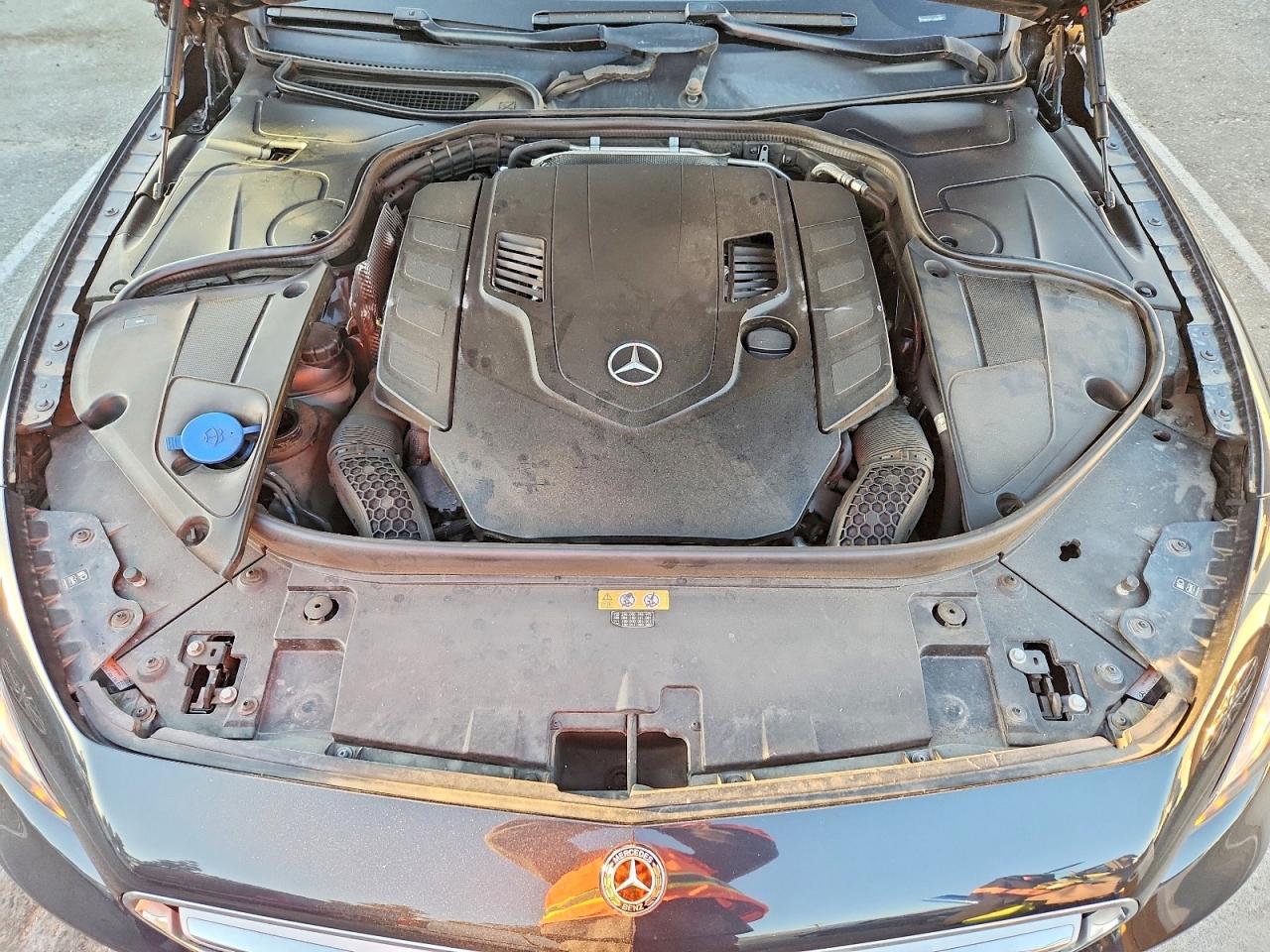Mercedes-Benz S-Class 560