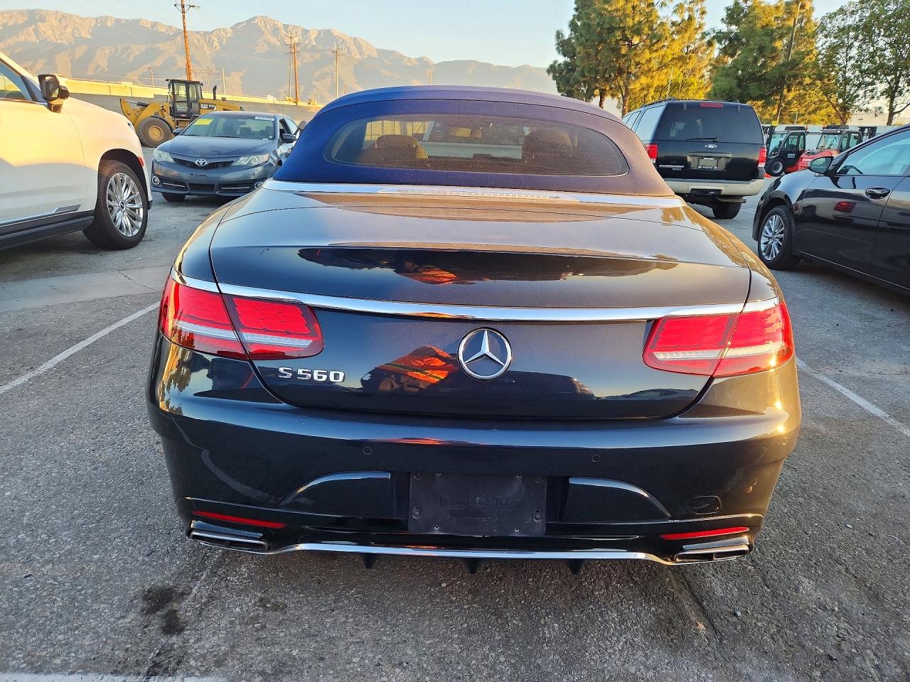 Mercedes-Benz S-Class 560