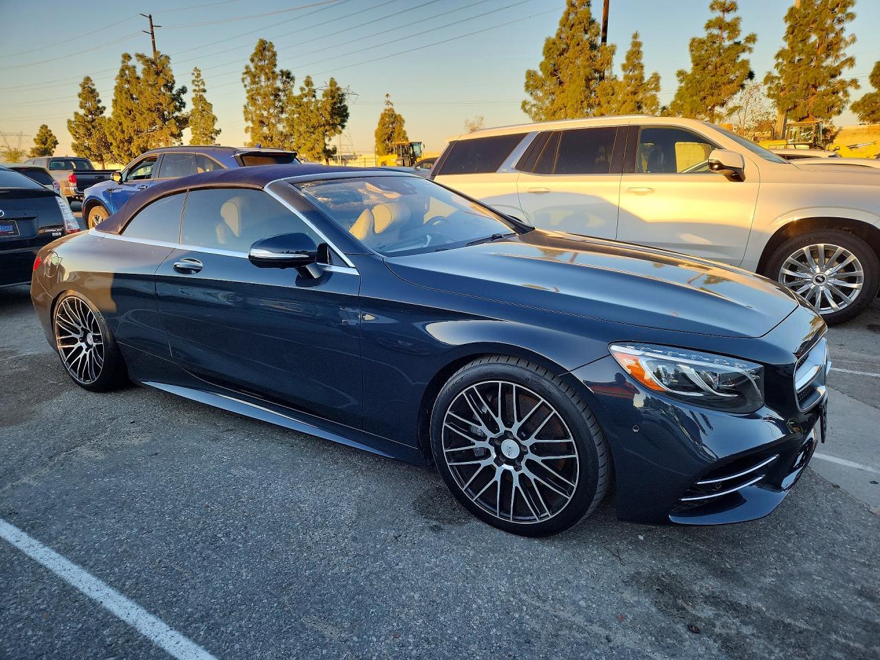 Mercedes-Benz S-Class 560