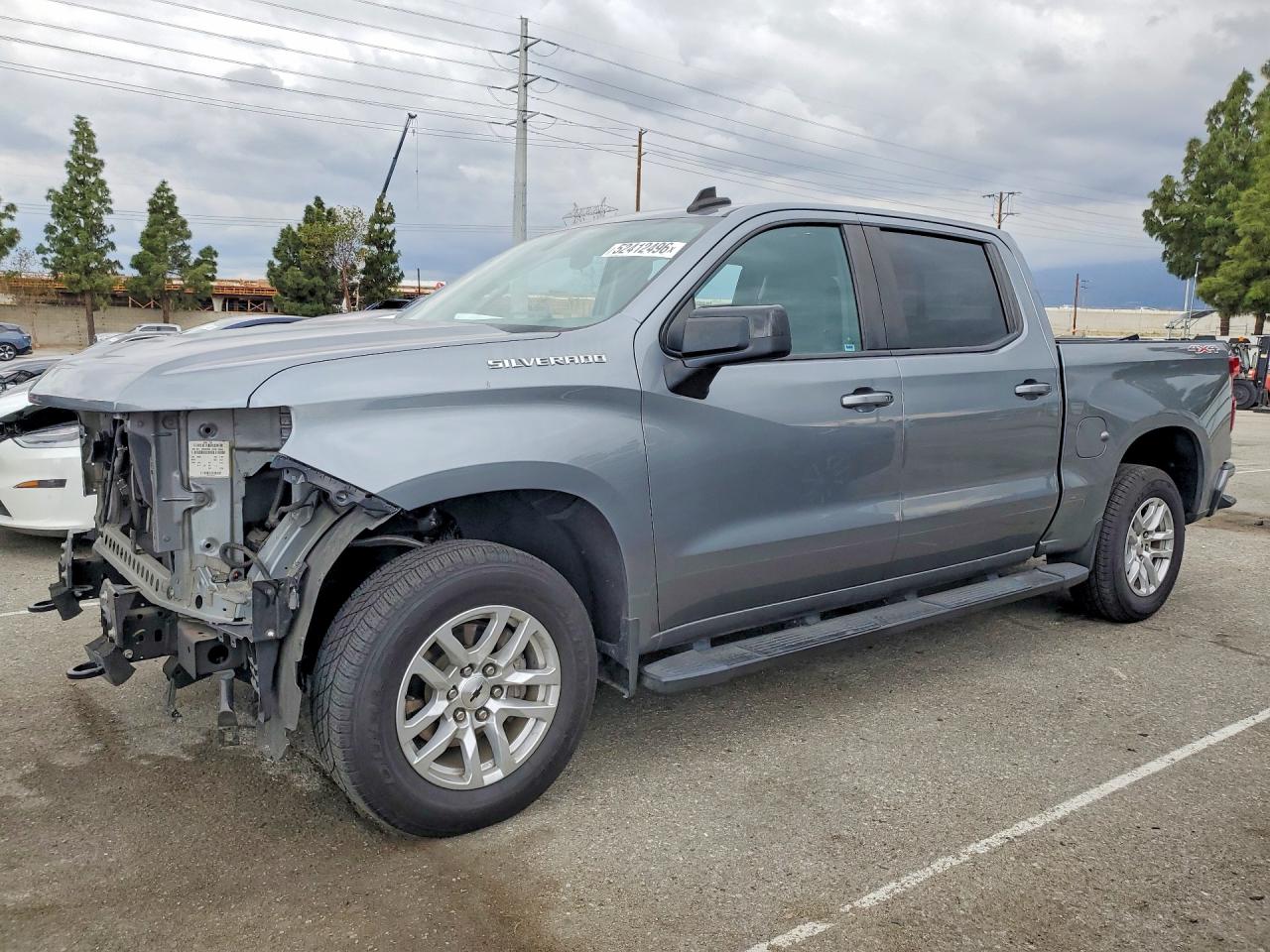Salvage Chevrolet Silverado Image