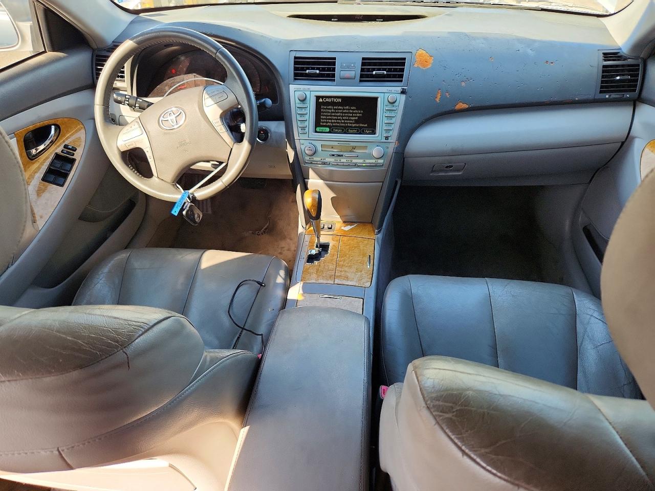 Toyota Camry Xle V6