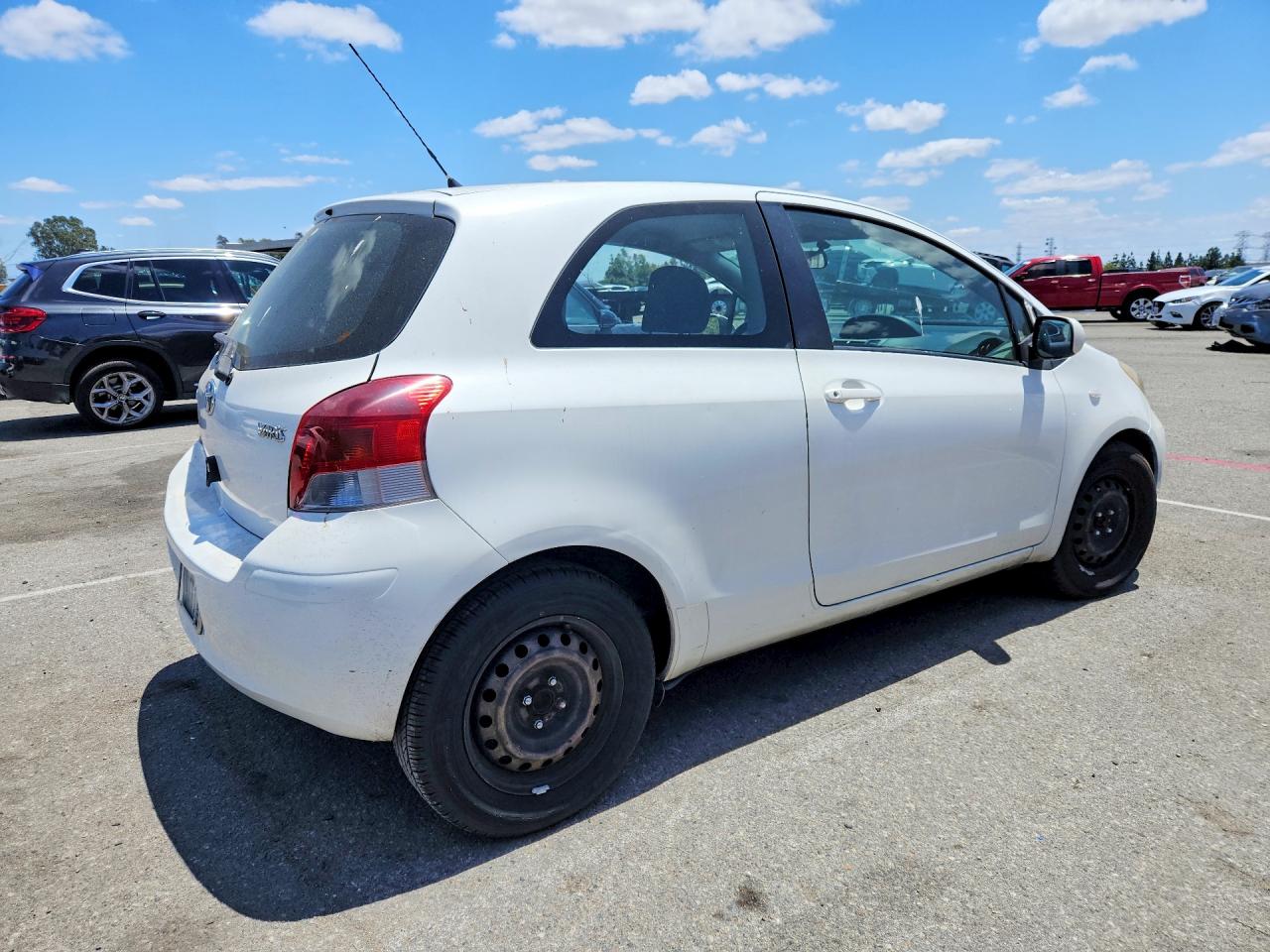 Toyota Yaris Base