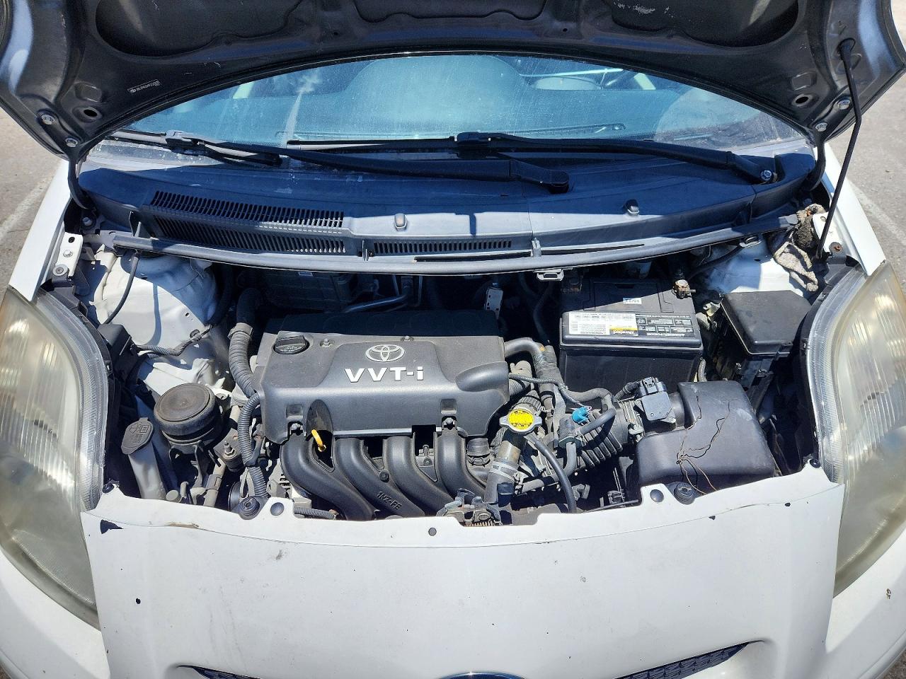 Toyota Yaris Base