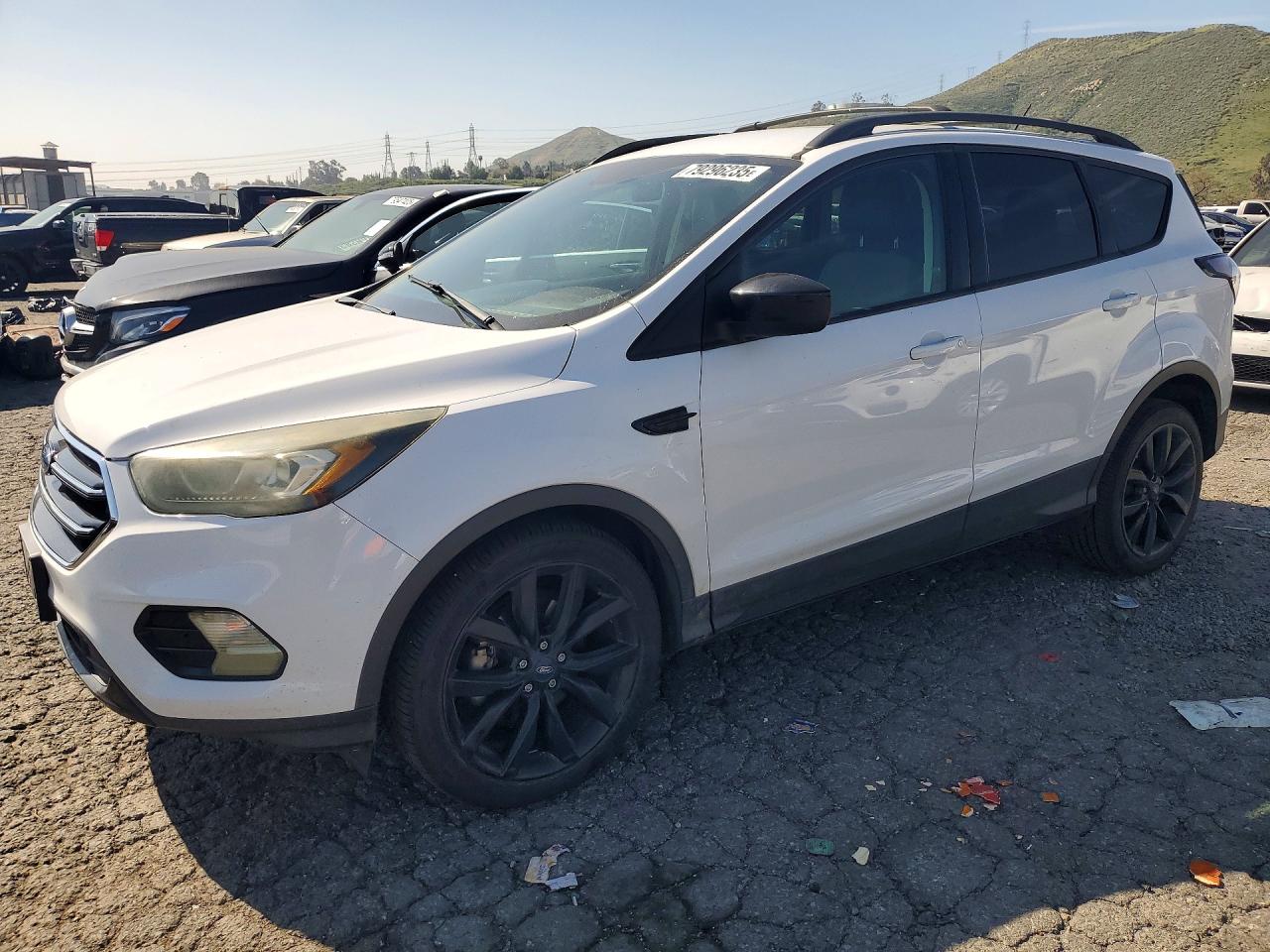 Salvage Ford Escape Image