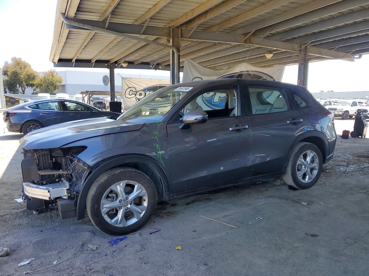 Salvage Honda HR-V Image