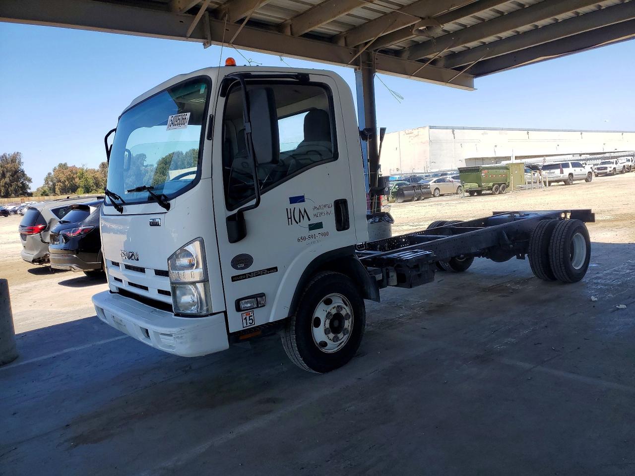 Salvage Isuzu Npr Image
