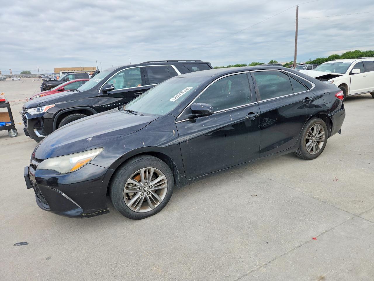 Salvage Toyota Camry Image