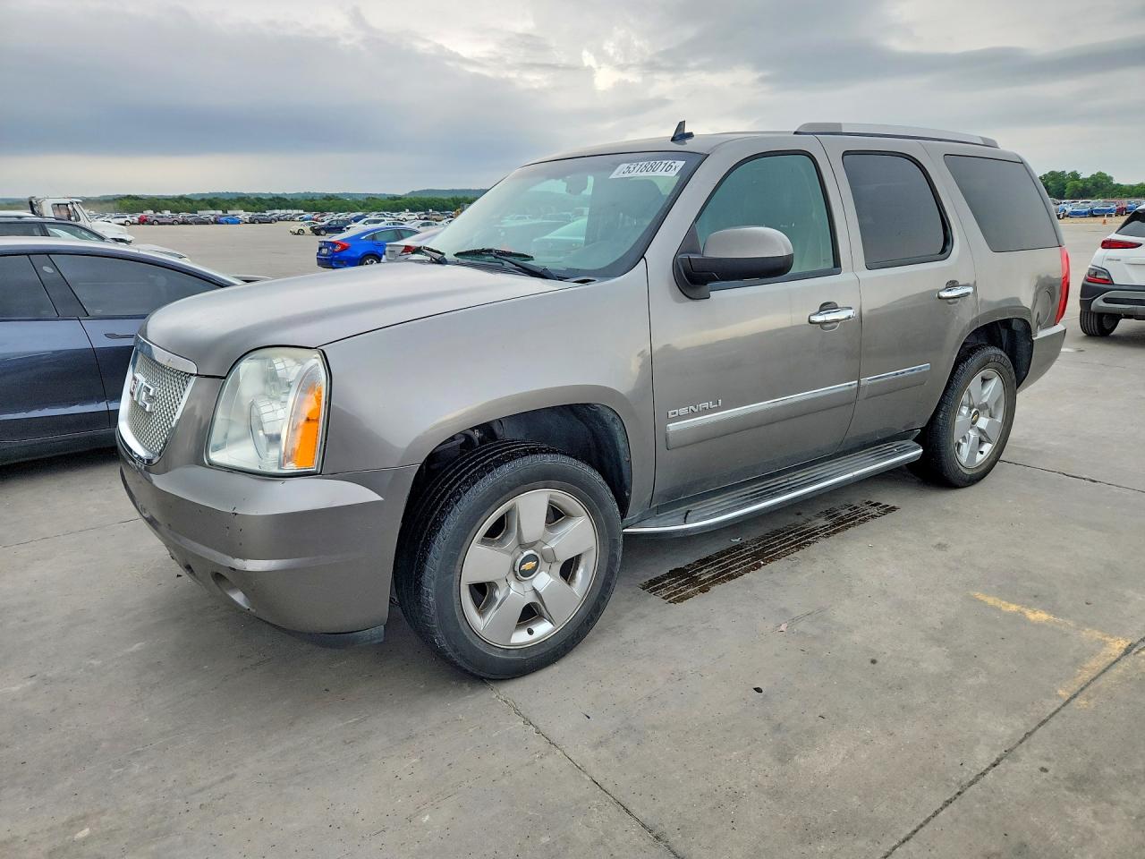Salvage GMC Yukon Image