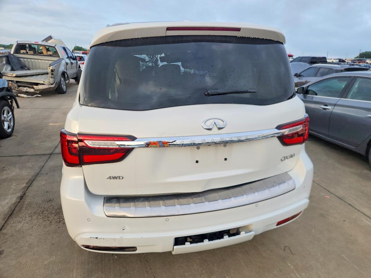 INFINITI Qx Luxe