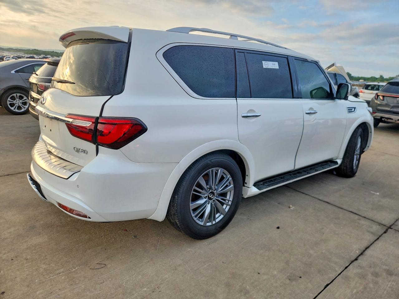 INFINITI Qx Luxe