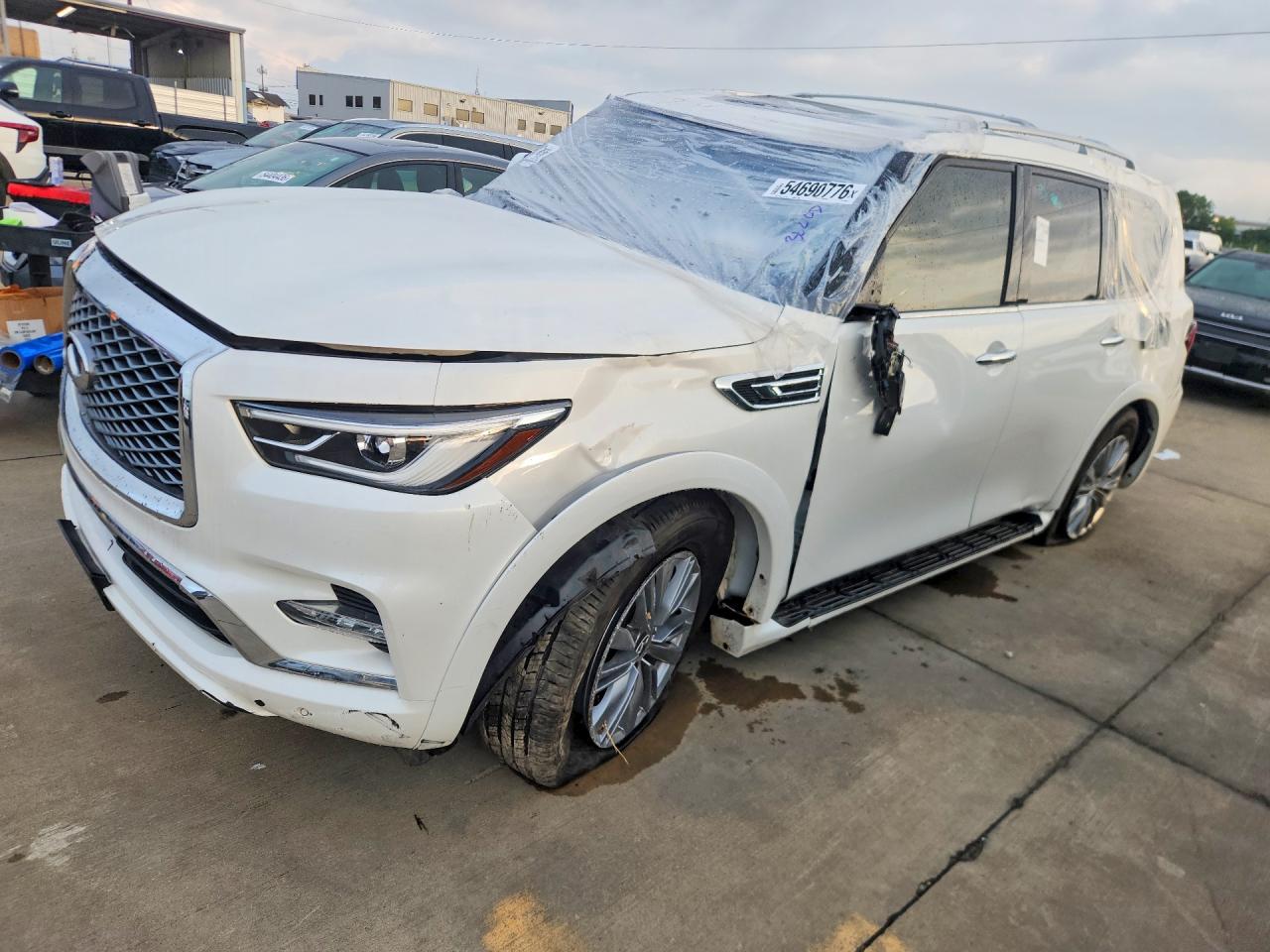 Salvage INFINITI Qx Image