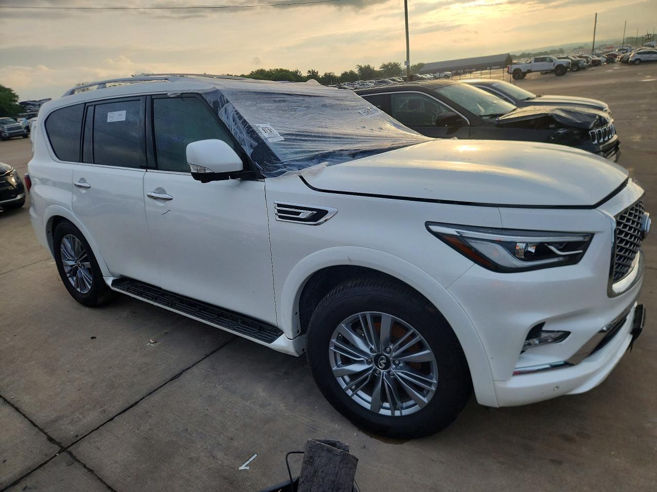 INFINITI Qx Luxe
