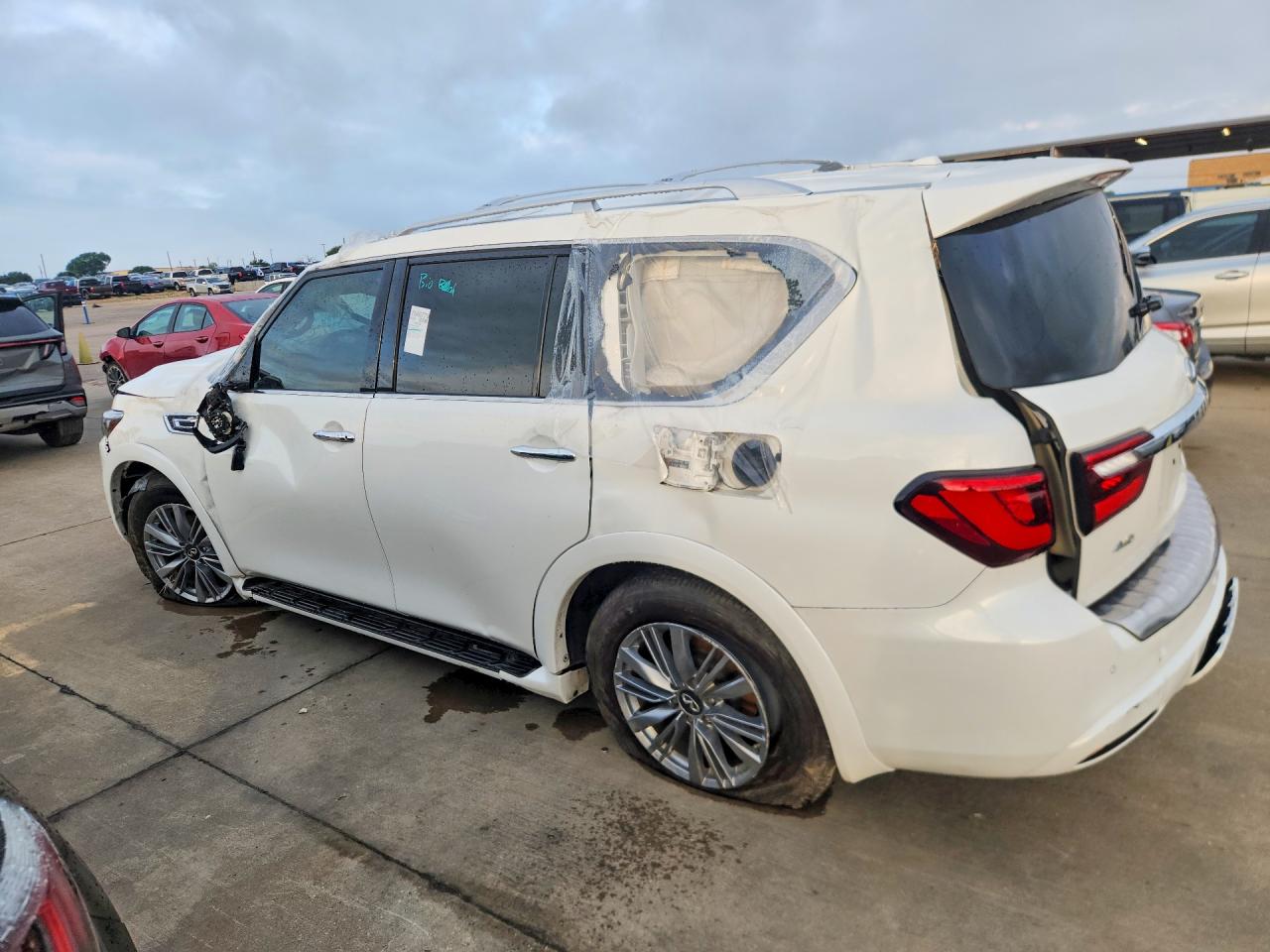 INFINITI Qx Luxe