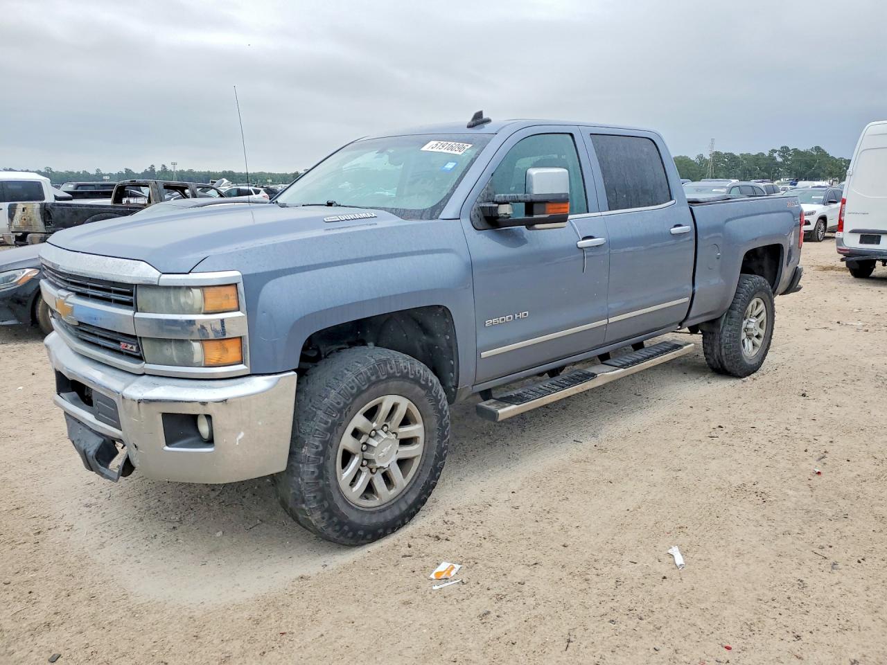 Salvage Chevrolet Silverado Image