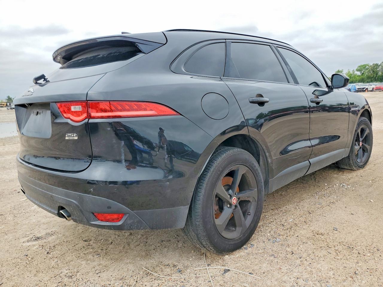 Jaguar F-PACE Premium