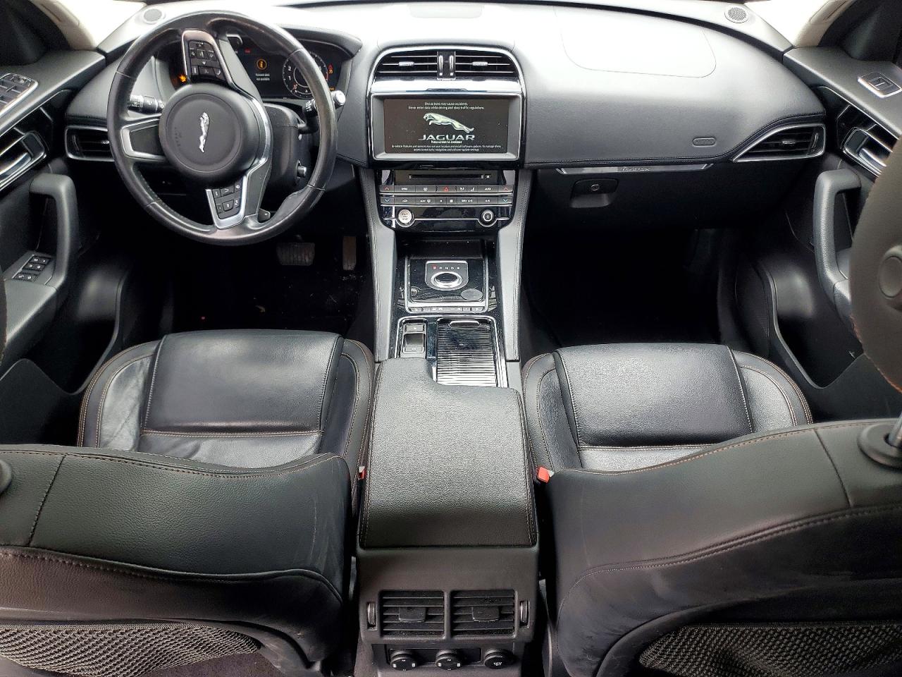 Jaguar F-PACE Premium