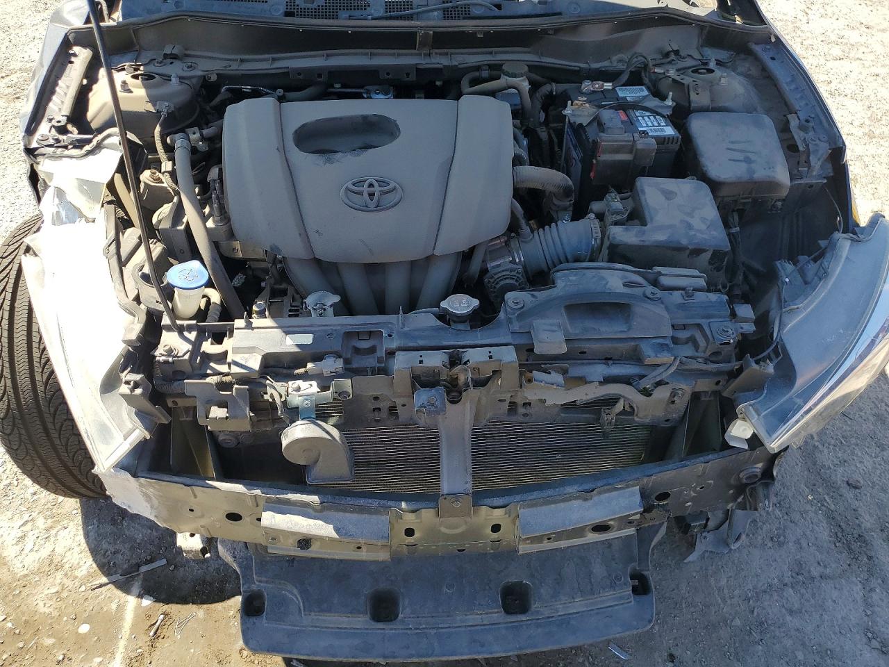Toyota Yaris Base