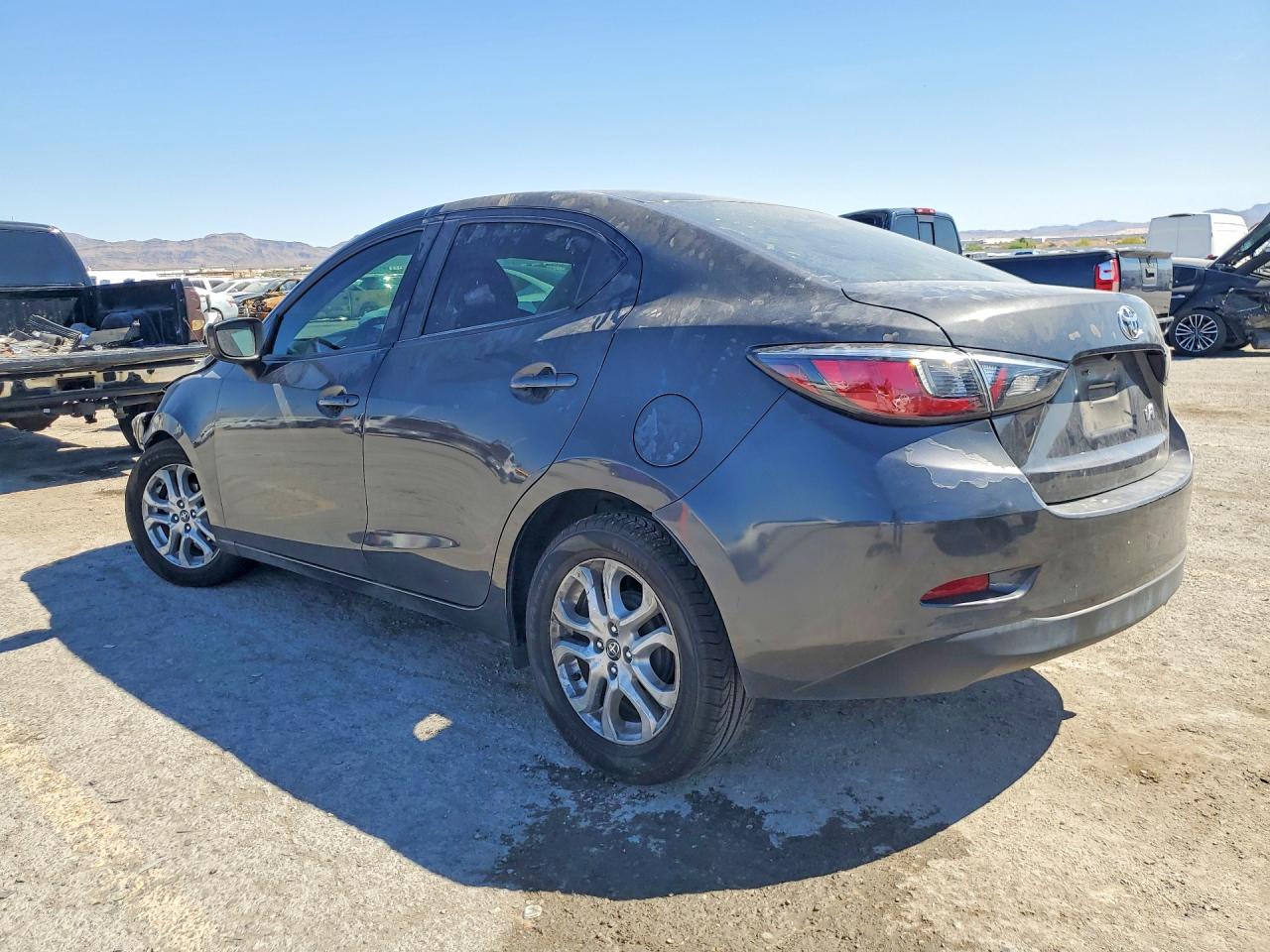 Toyota Yaris Base