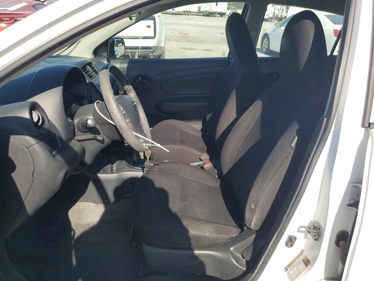 Nissan Versa 1.6 S Plus