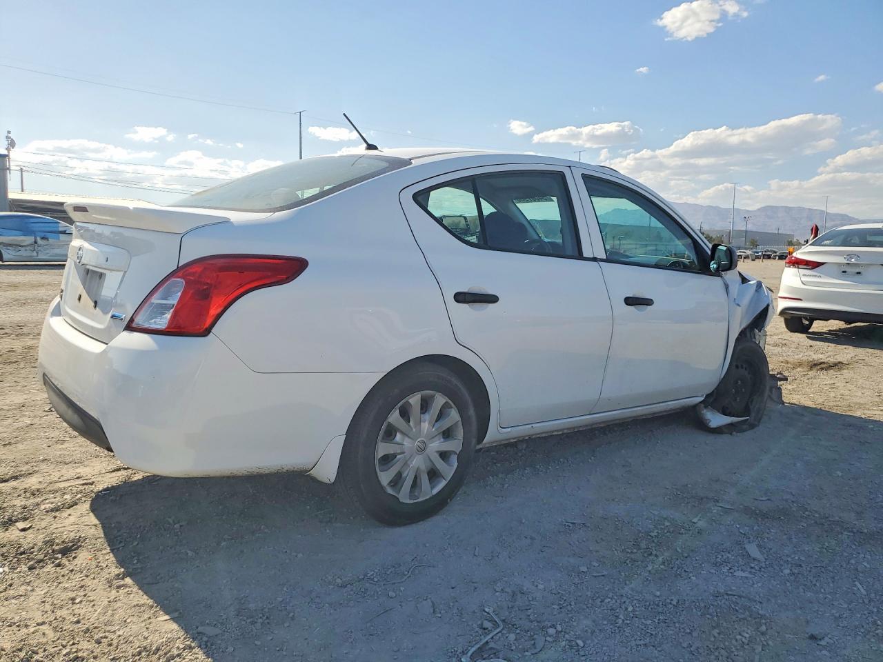 Nissan Versa 1.6 S Plus