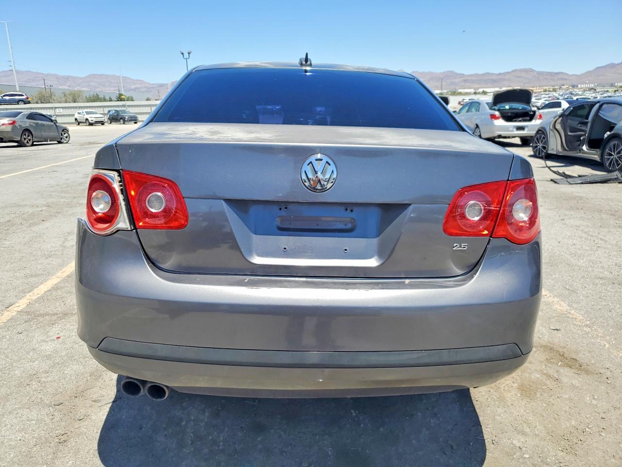 Volkswagen Jetta 2.5 Option Package 1