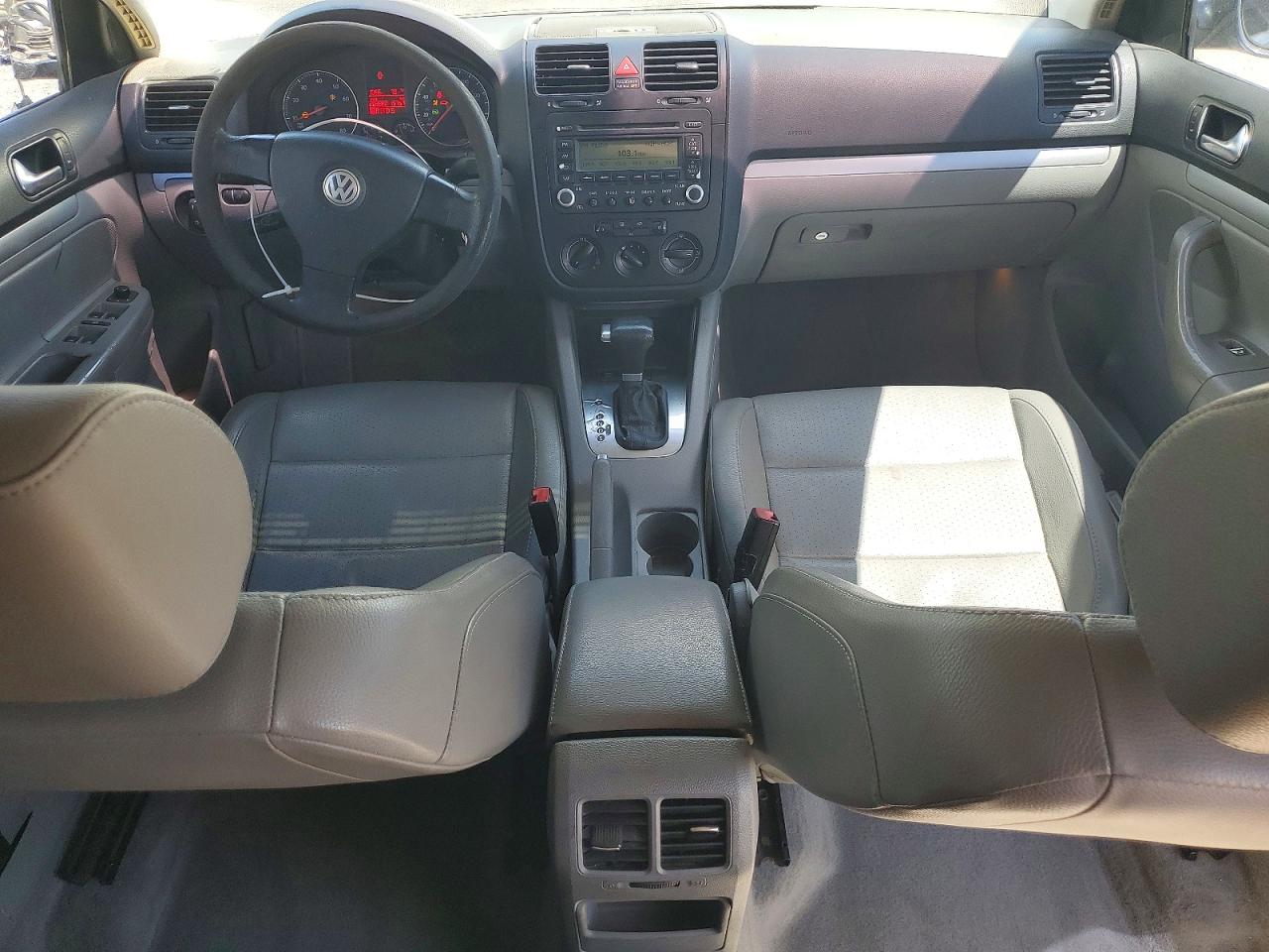 Volkswagen Jetta 2.5 Option Package 1