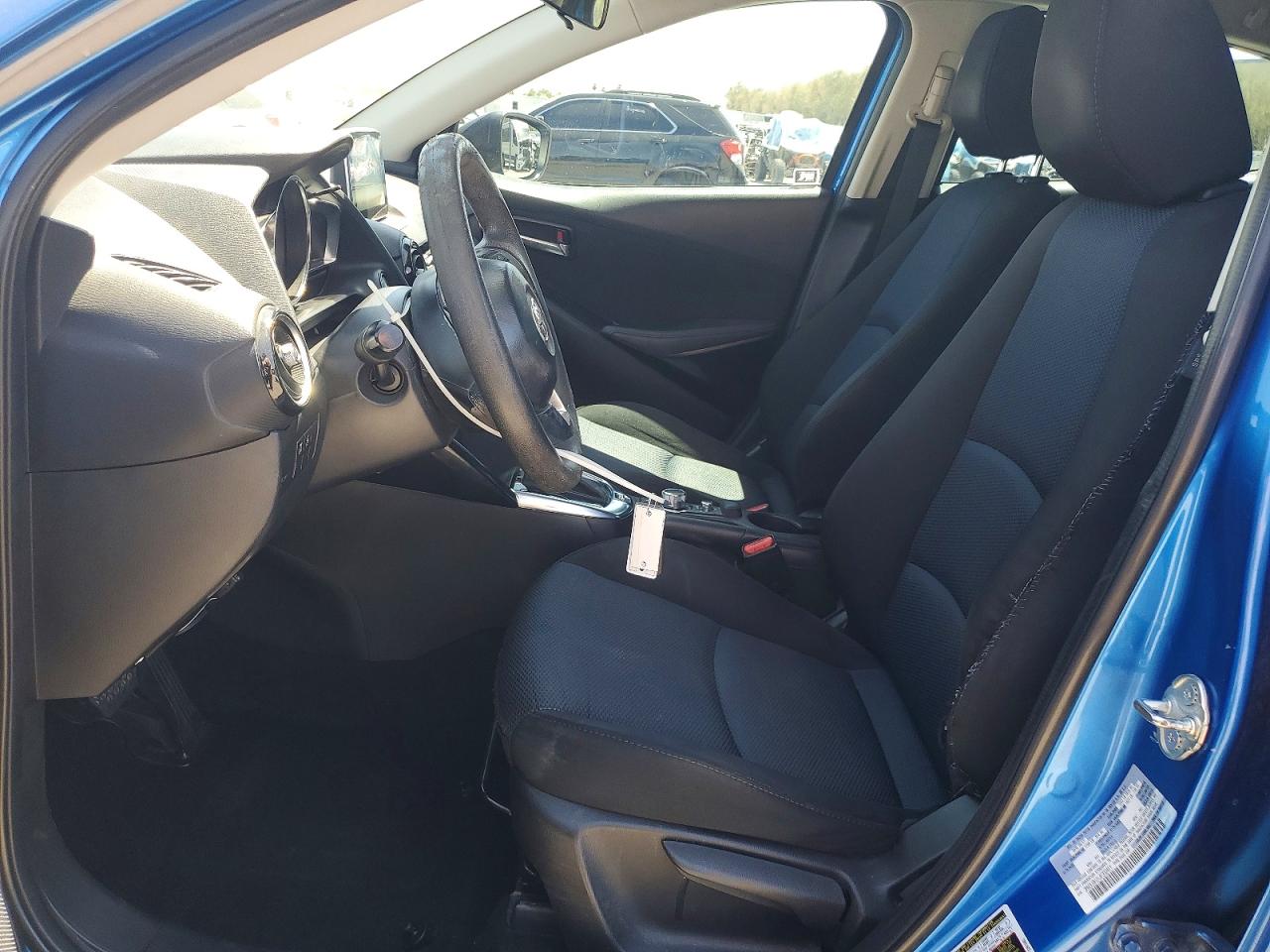 Toyota Yaris Base