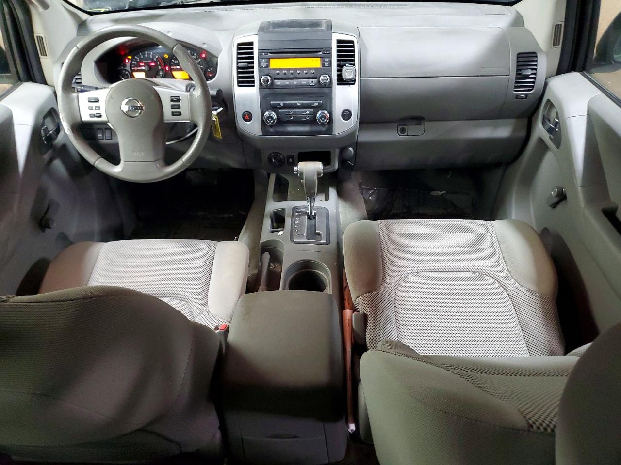 Nissan Frontier S