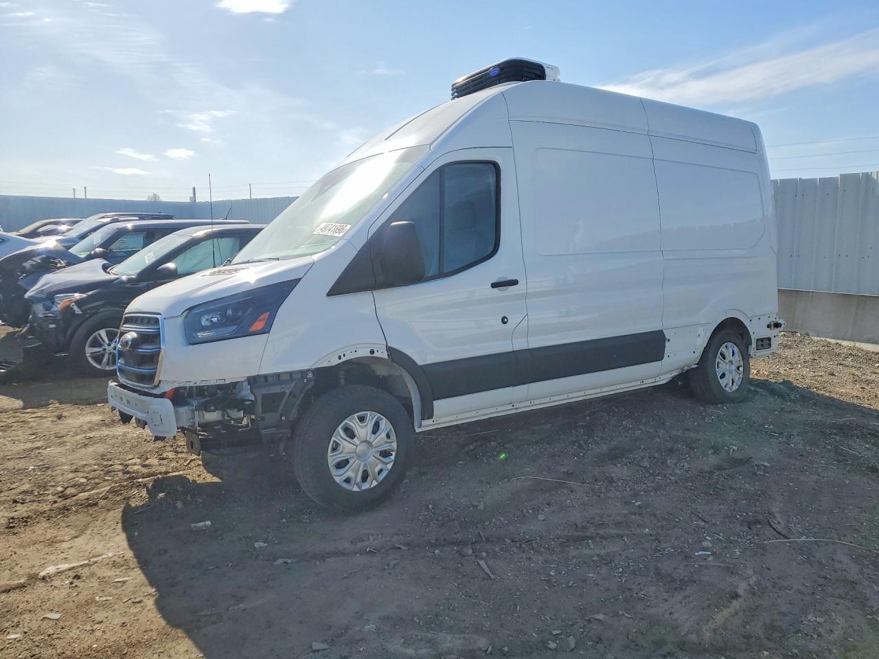 Salvage Ford Transit Image