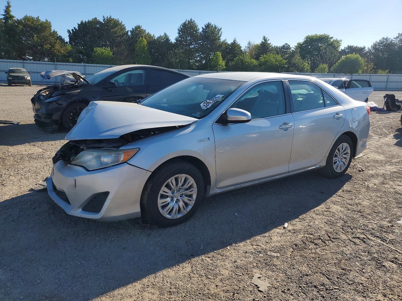 Salvage Toyota Camry Image
