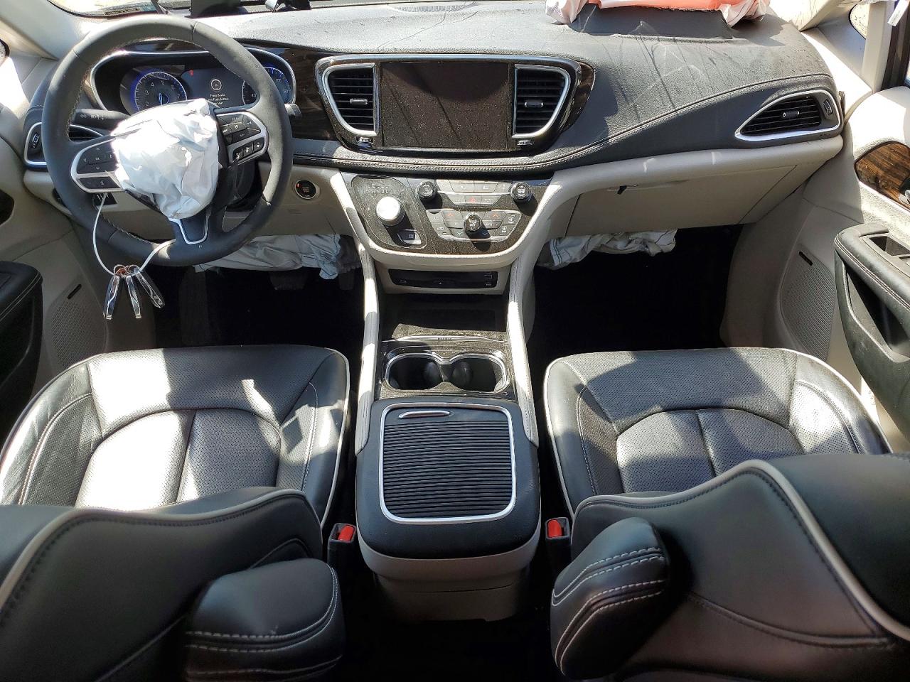Chrysler Pacifica Limited