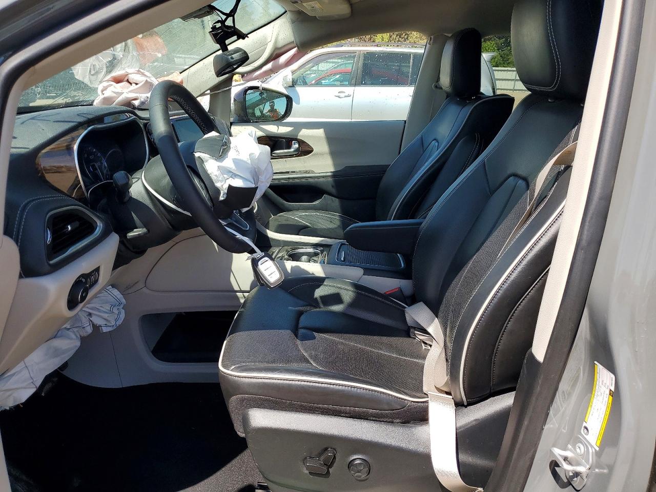 Chrysler Pacifica Limited