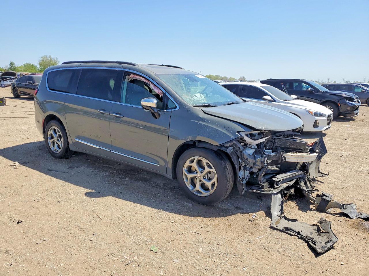 Chrysler Pacifica Limited