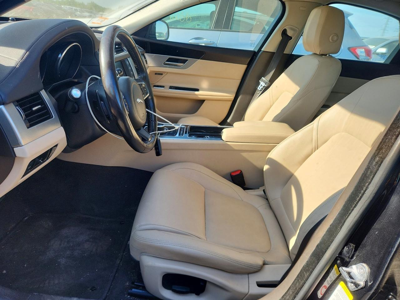 Jaguar XF Premium