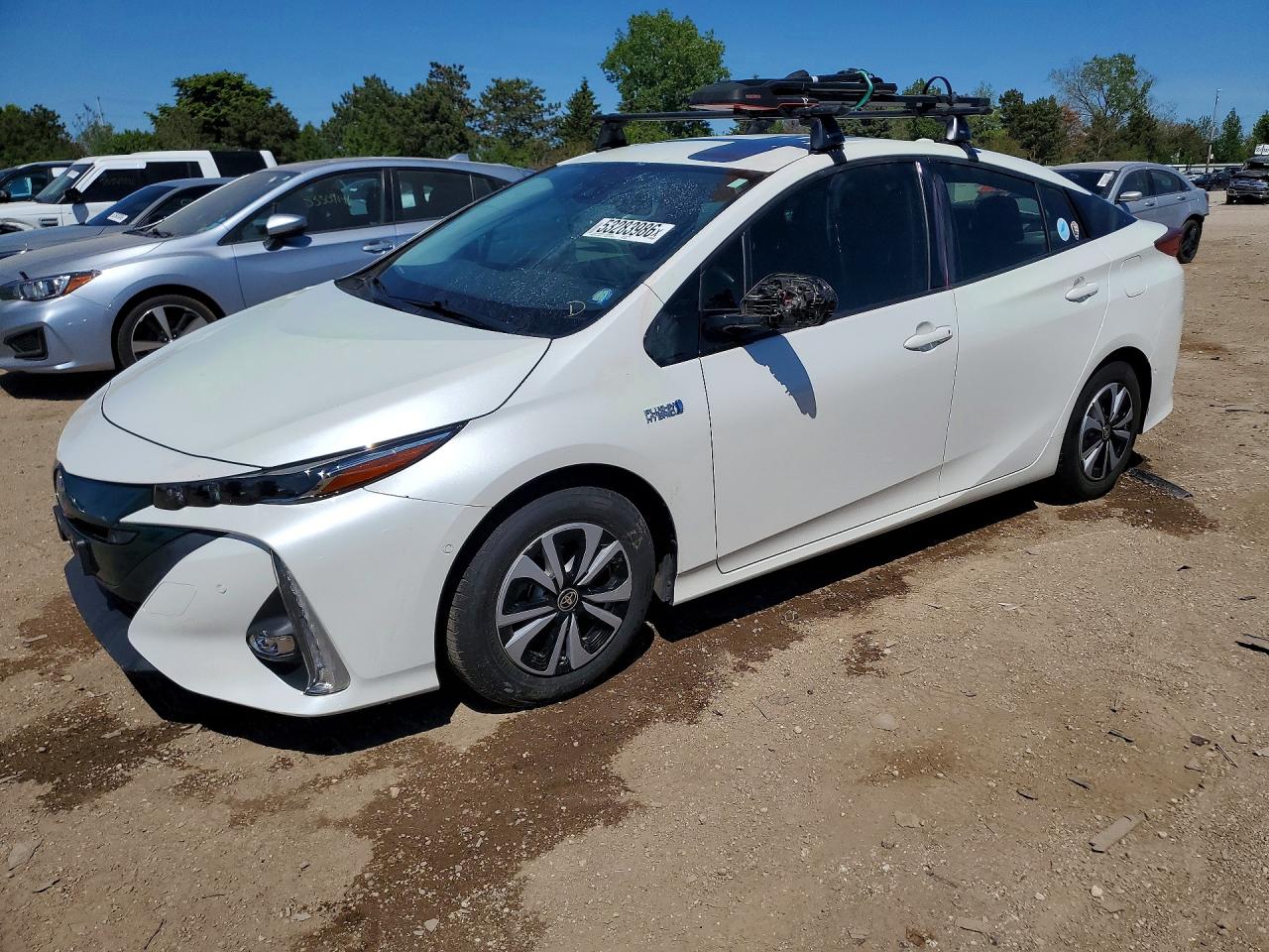 Salvage Toyota Prius Image