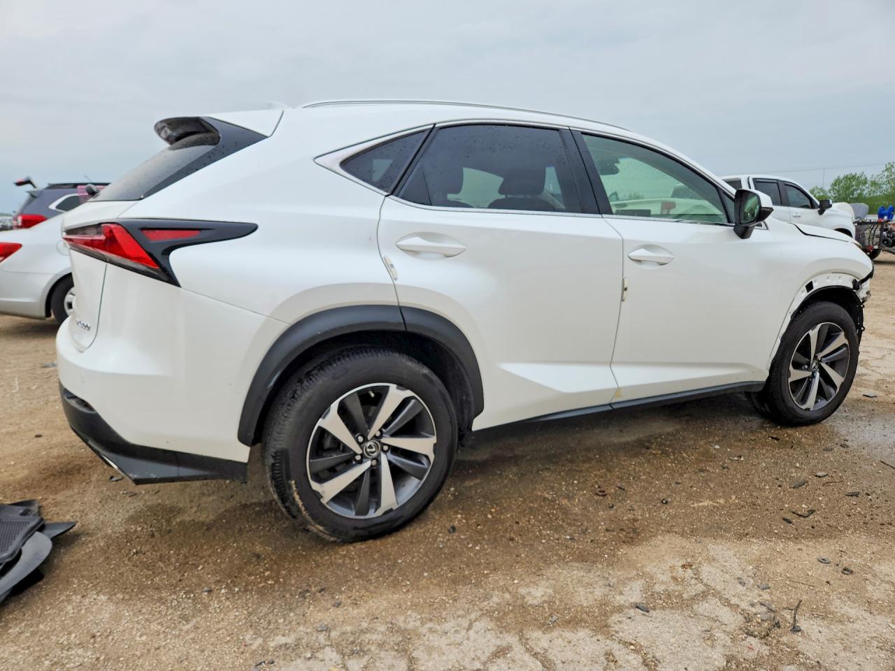 Lexus NX Base