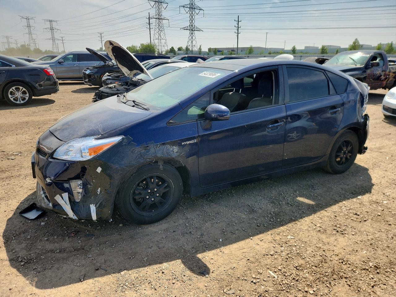 Salvage Toyota Prius Image