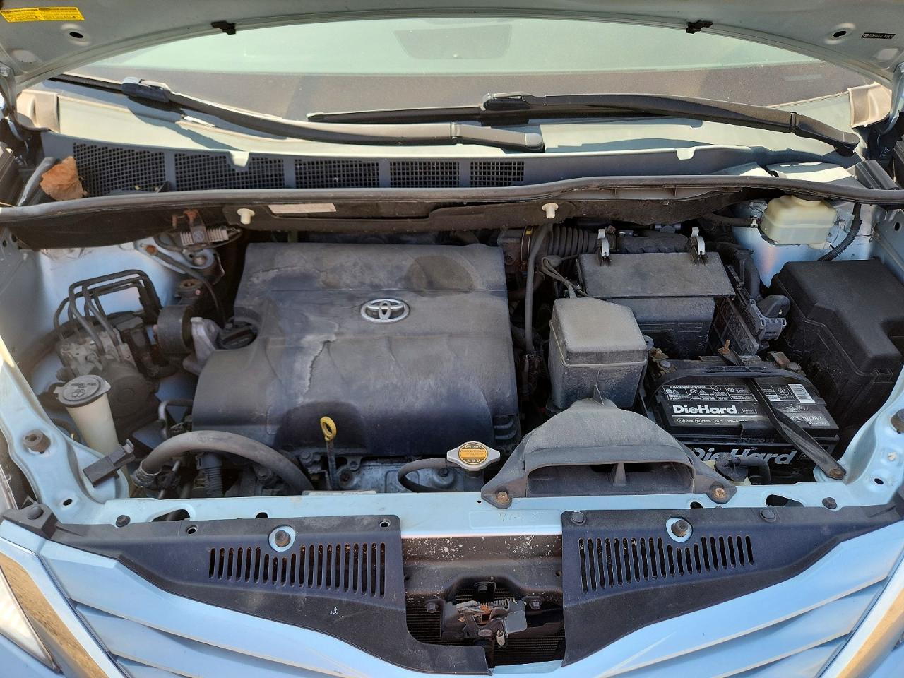 Toyota Sienna Le