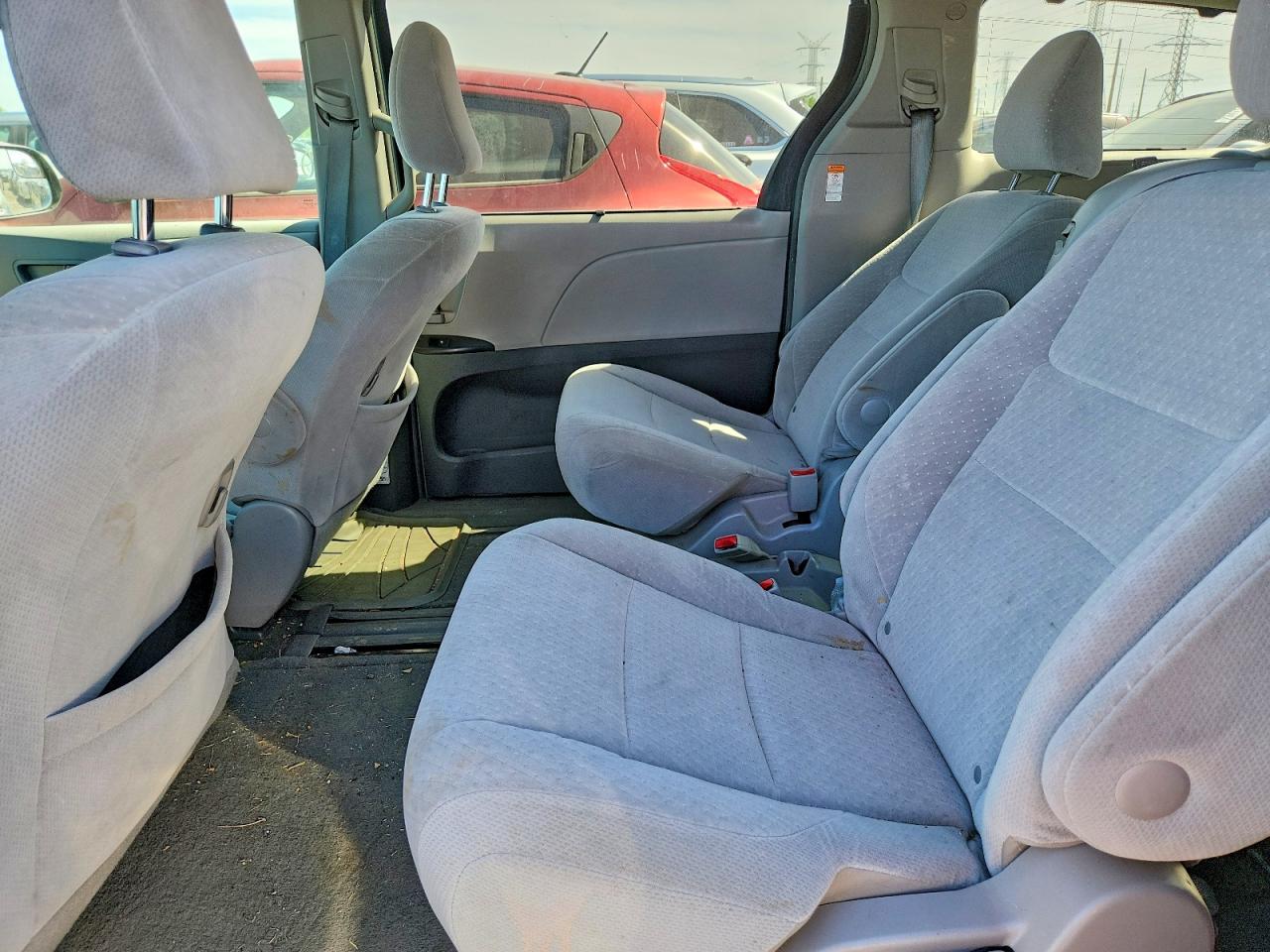 Toyota Sienna Le