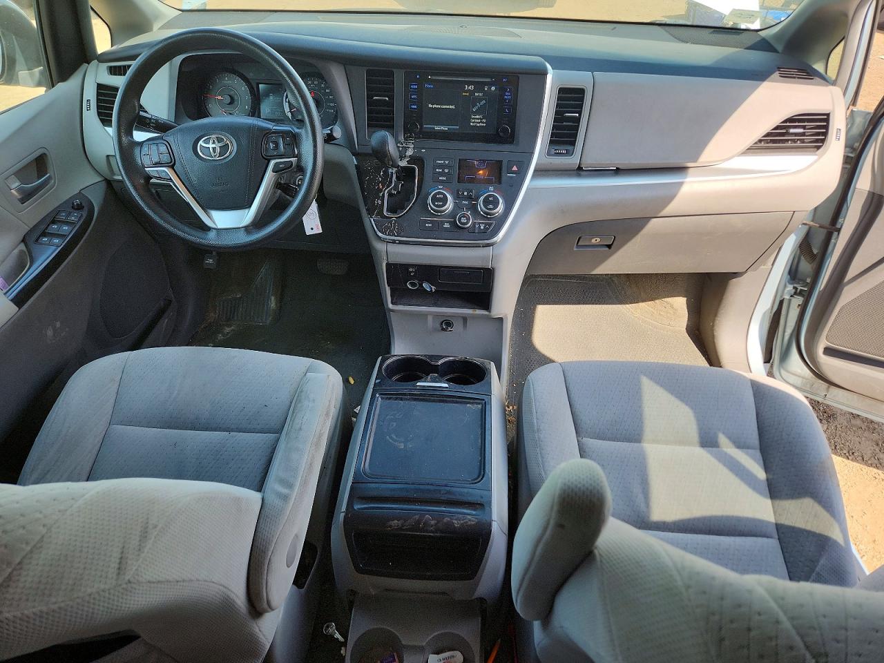 Toyota Sienna Le
