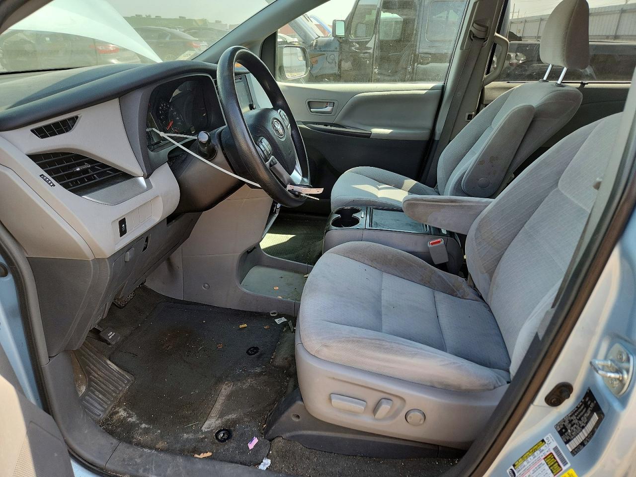 Toyota Sienna Le
