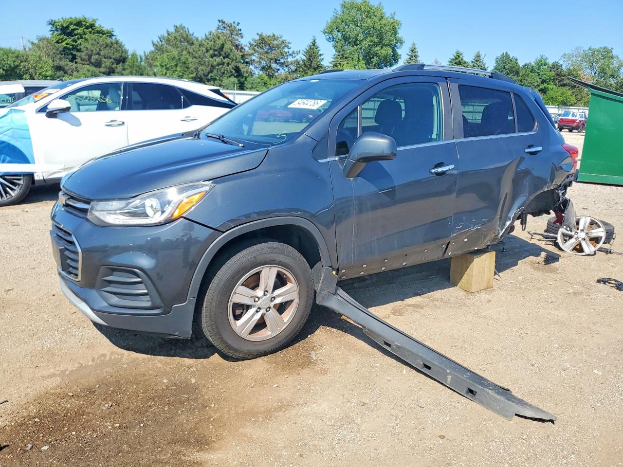 Salvage Chevrolet Trax Image
