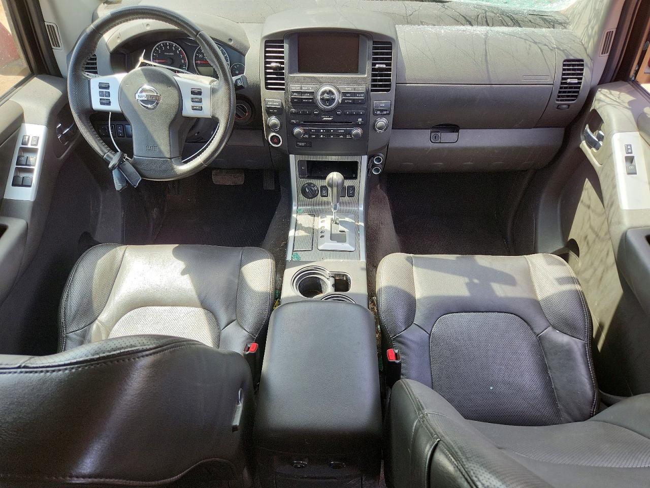 Nissan Pathfinder S