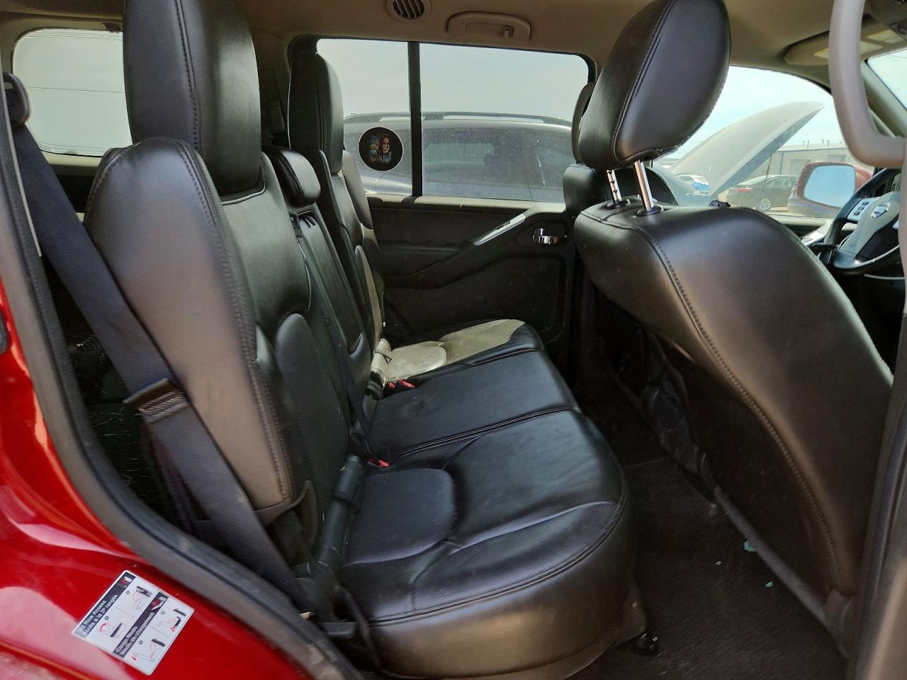 Nissan Pathfinder S