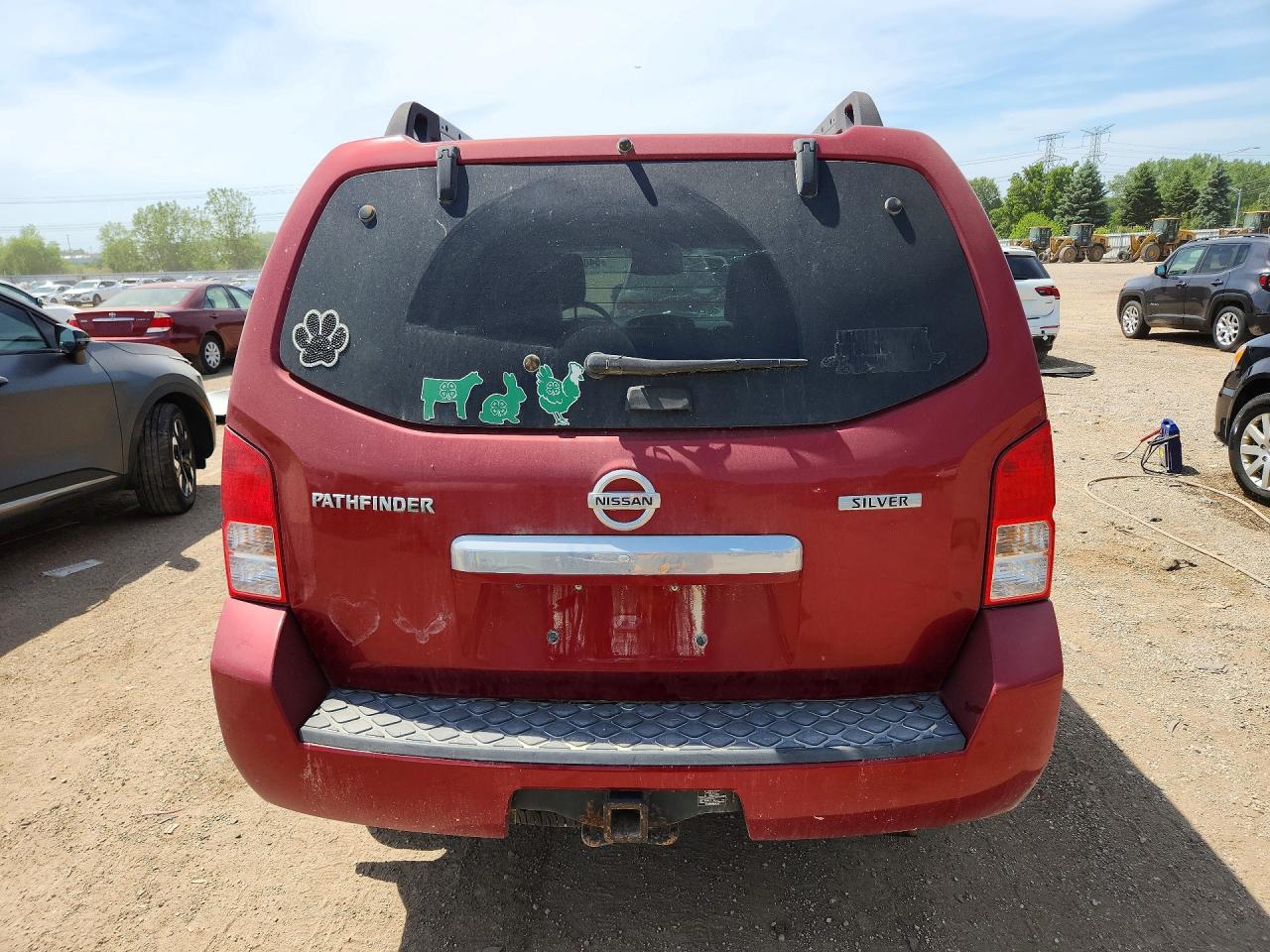 Nissan Pathfinder S